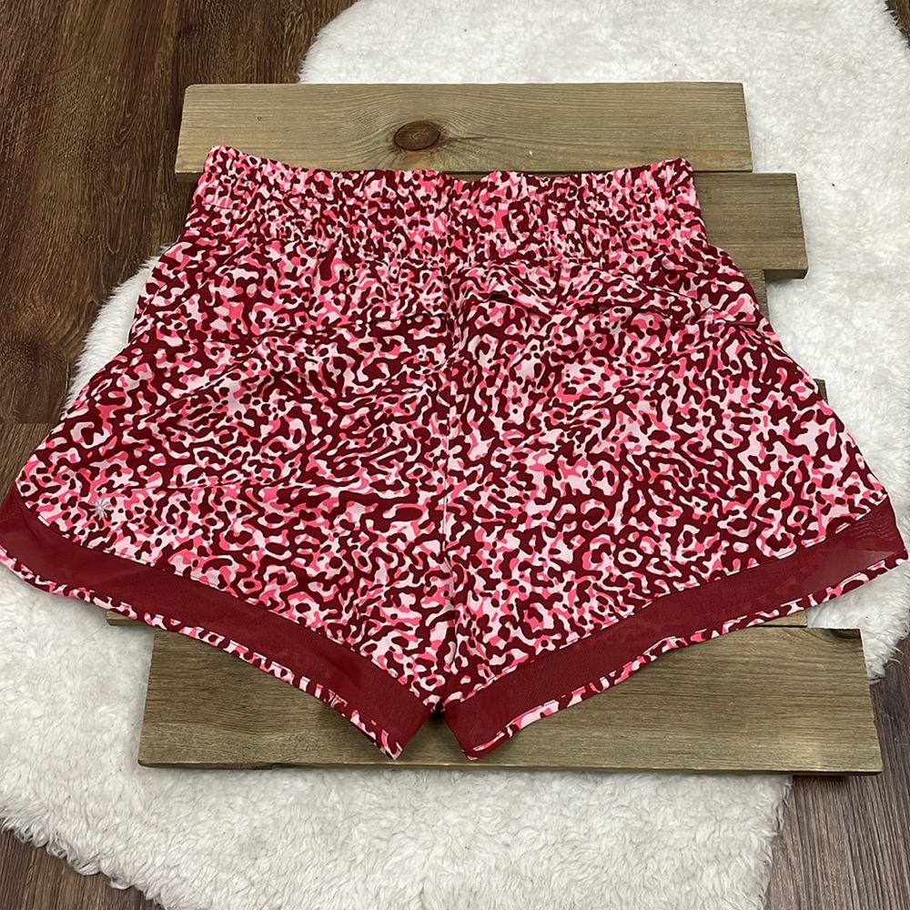 Athleta NWOT Mesh Racer High Rise 3" Short - Picture 8 of 8